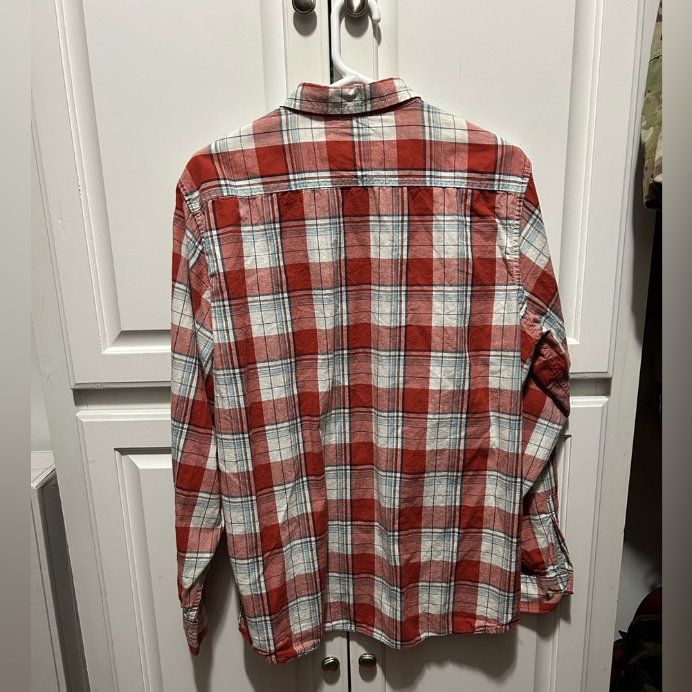 Men’s. Long Sleeve Button Up. Plaid.